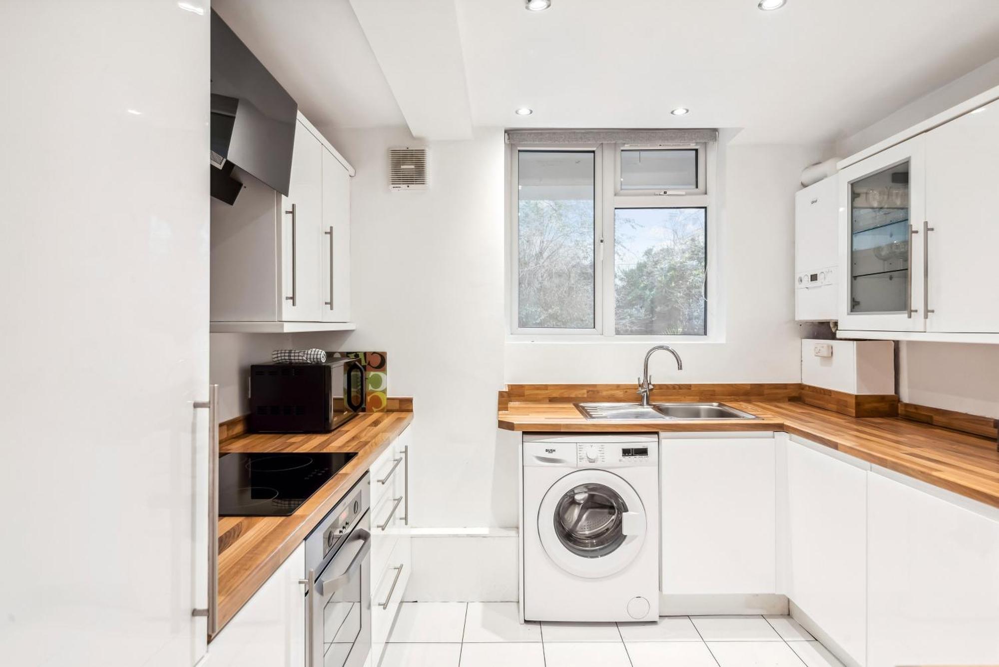 Spacious Ground Floor - Fab Location Апартаменты Лондон