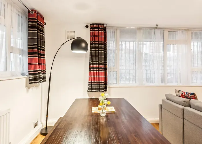 Spacious Ground Floor Apartment - Fab Location